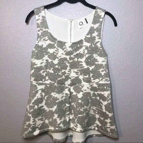 Anthropologie Akemi + Kin Sleeveless Floral Top - Picture 2 of 6